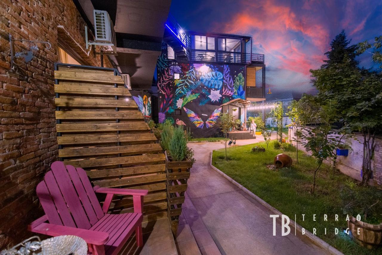 Hotel Terra Bridge Tiflis Exterior foto