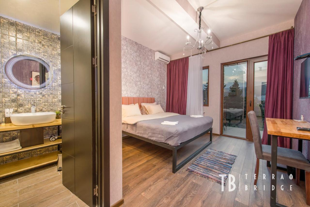 Hotel Terra Bridge Tiflis Exterior foto